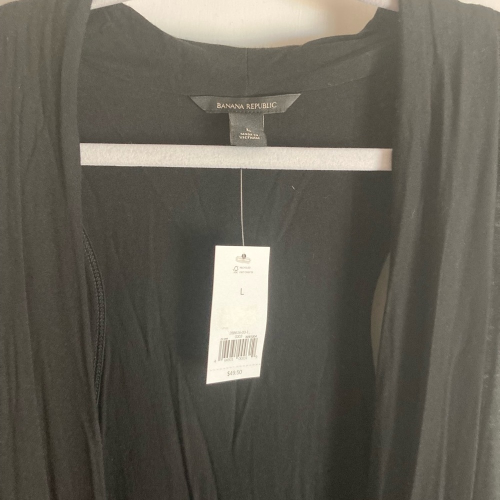 NWT Banana Republic black pull over open front top. Size L - Picture 2 of 5